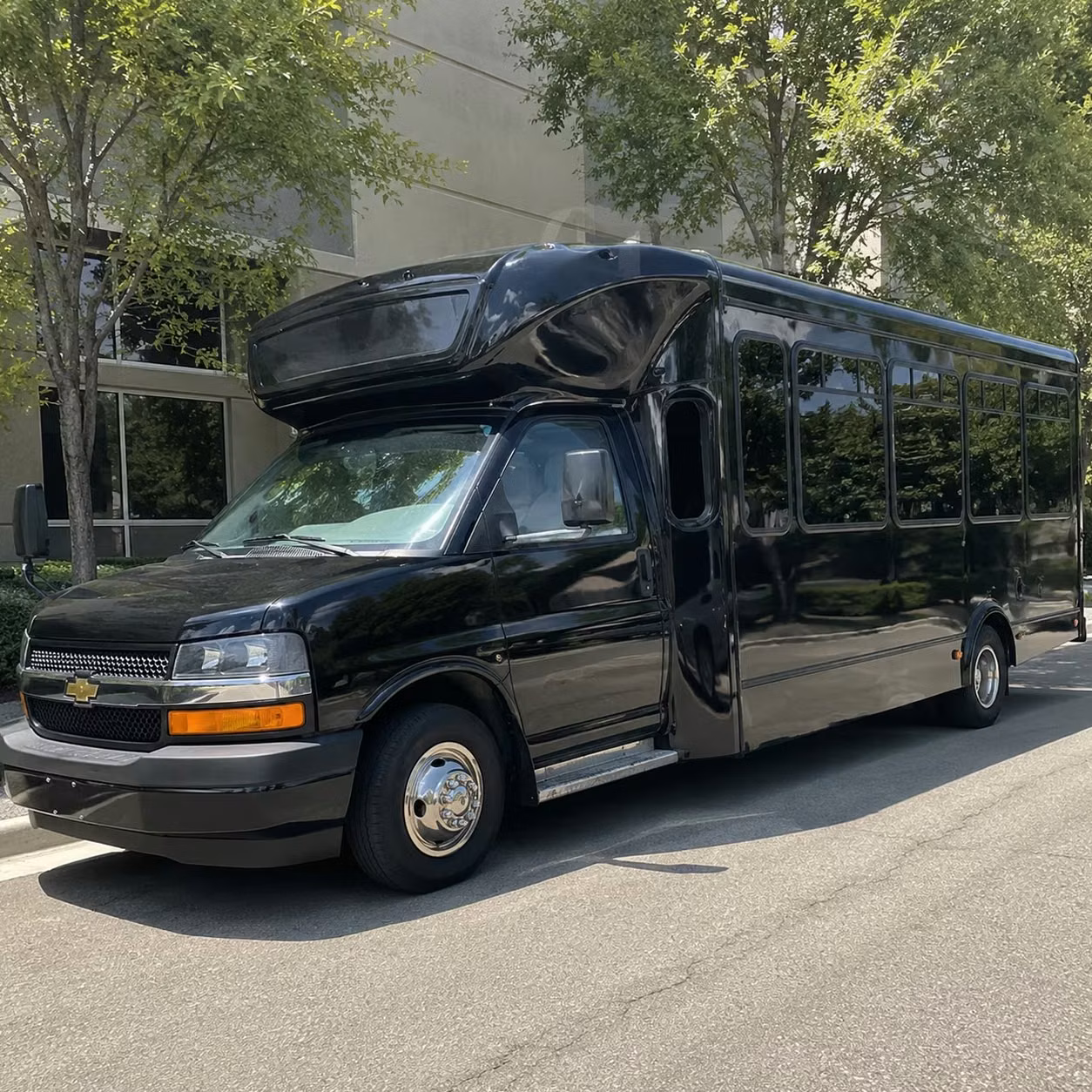 party bus rentals for houston s live music scene from emo s to house of blues